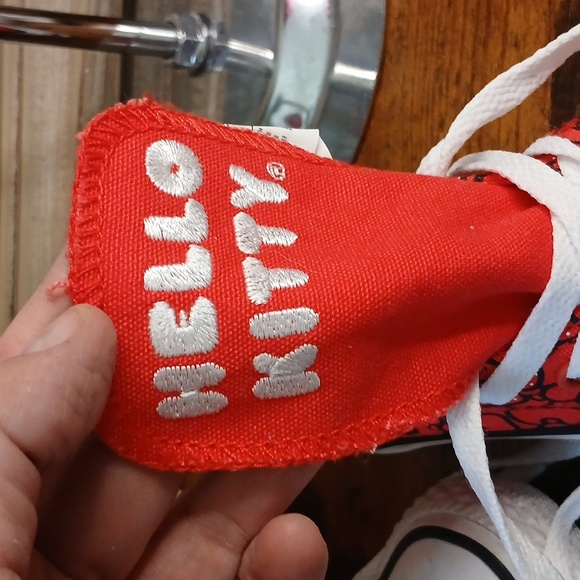 🔥Chuck Taylor X Hello Kitty LIMITED EDITION 2025 GRL TodLR Red Sneakers Sz11🔥 - Picture 14 of 17